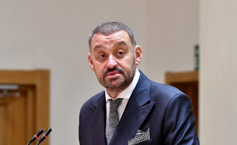 ერთი ხმამაღლა არ უგინებიათ, თორემ პარტიაში ერთმანეთს უტყაპუნებენ - ოდიშარია ენმ-ზე