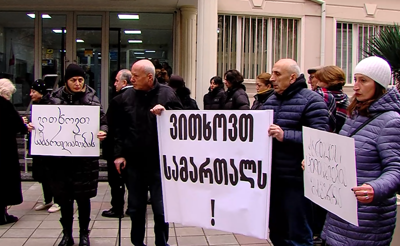 მოსწავლეებთან გარყვნილ ქმედებაში ბრალდებული პედაგოგი, შესაძლოა, უდანაშაულოდ ცნონ - საქმე თავდაყირა დგება