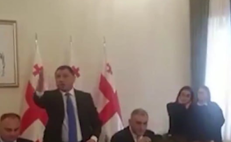 ხმაური პარლამენტში - დაპირისპირების მიზეზი თავდაცვის კოდექსში შესატანი ცვლილებები გახდა