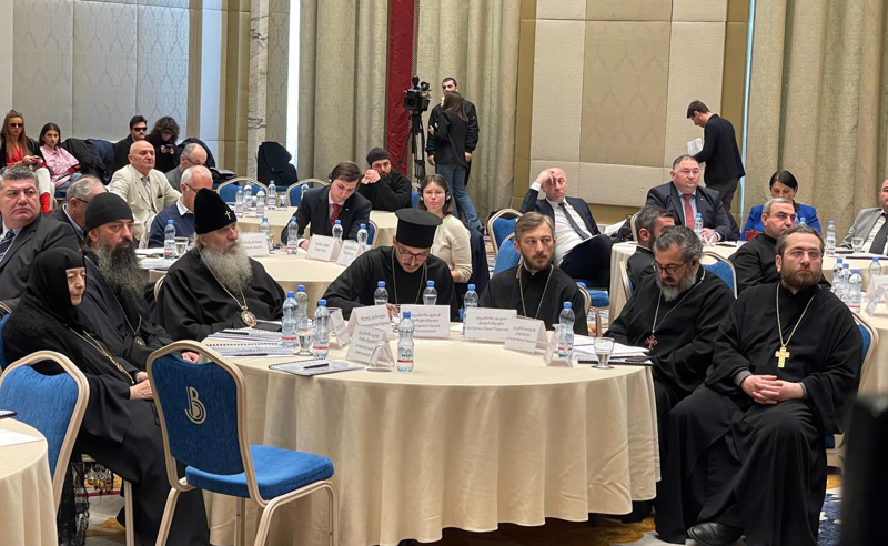 გელათის საკითხზე ჯერ მხოლოდ მოლაპარაკება შედგა - სასულიერო პირები 
