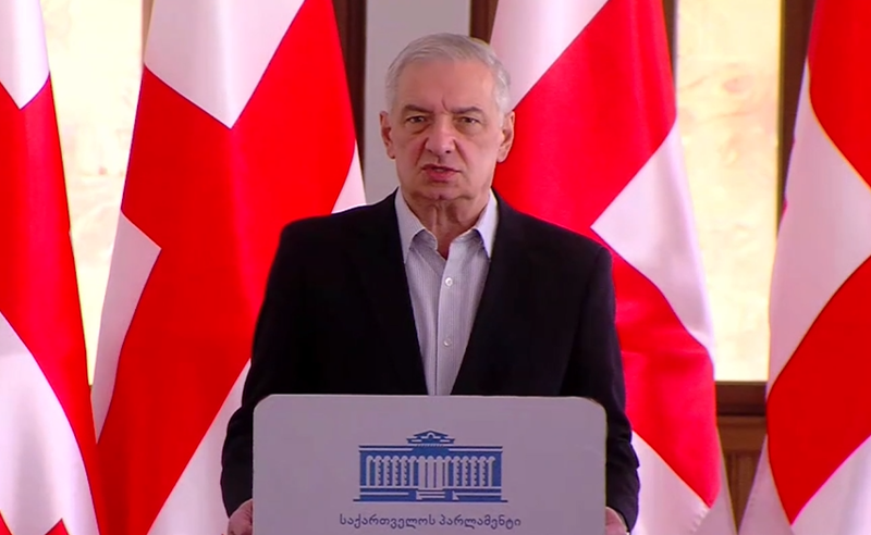 ოპოზიციამ სხდომაზე თქვა, რომ თუკი ევროპა იტყვის, ცალ ფეხზეც უნდა დავდგეთ  - ვოლსკი რუსულ კანონზე