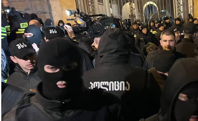 რუსული კანონის საწინააღმდეგო აქციაზე დაკავებული 7 აქტივისტი ხელწერილის საფუძველზე გაათავისუფლეს