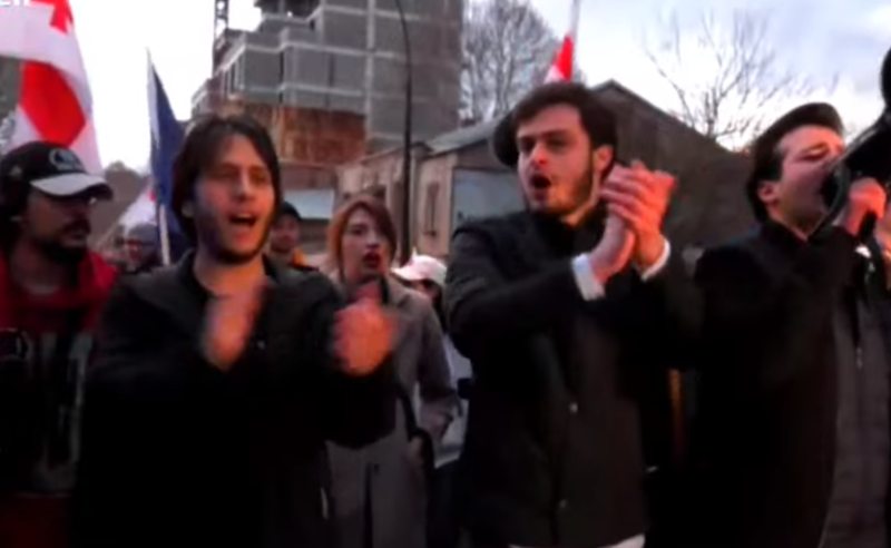 "არა პუტინისტურ დიქტატურას" - რუსული კანონის წინააღმდეგ ხვალ ქუჩაში სტუდენტებიც გადიან