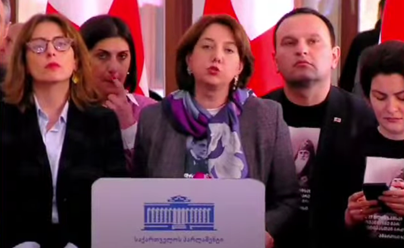 გთხოვთ, დაბრუნდით პარლამენტთან - ოპოზიციის საგანგებო მიმართვა