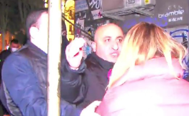 პოლიცია "ტვ პირველის" გადამღებ ჯგუფს მუშაობაში ხელს უშლის 