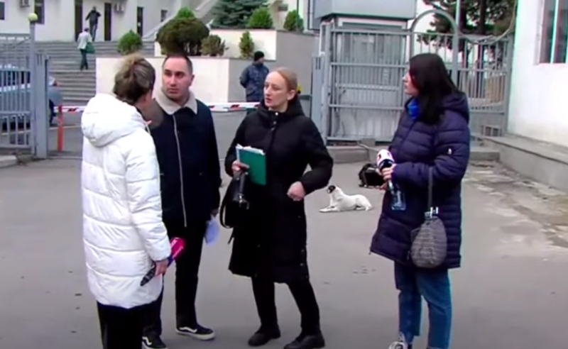 წინასწარი დაკავების ზოლატორებში აქციის მონაწილეები არ გადაუყვანიათ - ადვოკატები დაკავებულებს ეძებენ 