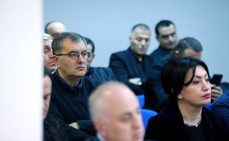 "ოცნების" სახეები რუსული კანონის გაწვევისას (ფოტოები)