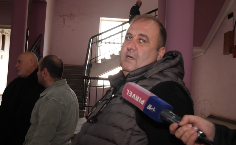 "ხალხის ძალის" დეპუტატმა "ტვ პირველს" რუსული ტელეარხი უწოდა - დაპირისპირება გორის საკრებულოში