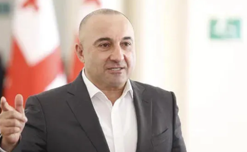 „ოცნებამ" მიიყვანეთ ხალხი იქამდე, რომ ქუჩაში გამოსულიყო. ახლა, თქვენი უტვინო მოქმედებებით, ნუ მიიყვანთ ქვეყანას ესკალაციამდე“ - ოქრიაშვილი