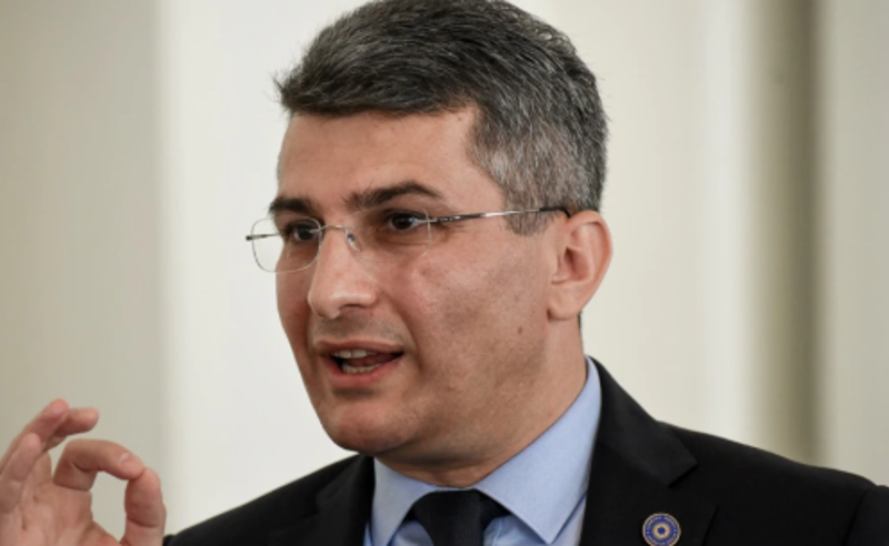 არ მჯერა, რომ გულწრფელი სურვილი ამოძრავებს, პოლიტიკურ ქვედინებებს ვხედავ - მდინარაძე დეკანოიძეზე