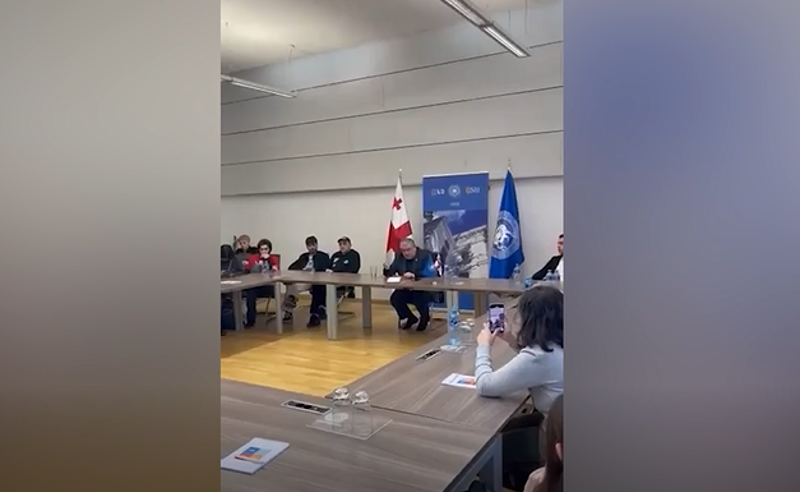 "პირობა დადო, რომ გომელაურს შეხვდება" - თსუ-ს რექტორი აღიარებს, რომ სტუდენტურ საცხოვრებელში პოლიციის შეჭრა შეცდომა იყო