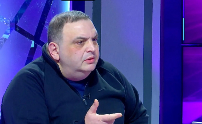 ღარიბაშვილი ისტორიაში შევა, როგორც ირაკლი "შეწერილი" - სანიკიძე ღარიბაშვილს სასამართლოში უჩივის