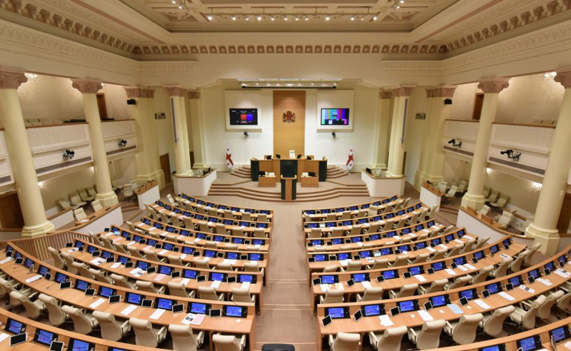 სახელმწიფომ მოძალადის მხარე დაიკავა,  მოვითხოვთ რეაგირებას კანონის სრული სიმკაცრით! - ქალი დეპუტატები