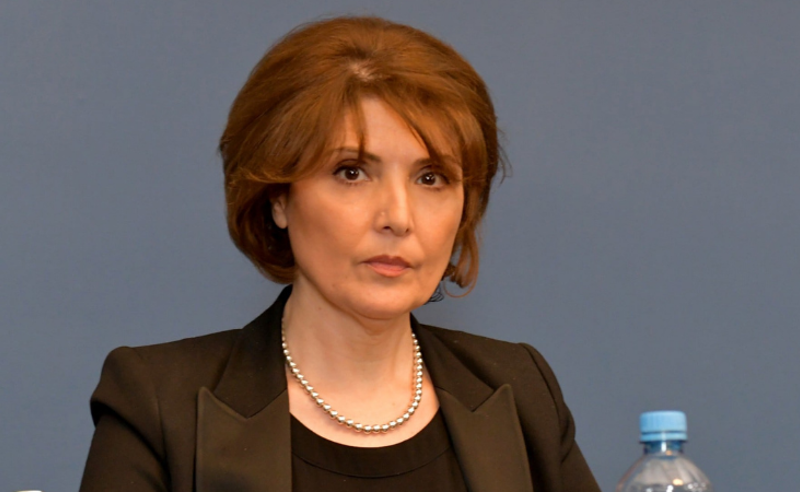 "დაასმინეთ თუ არა უსაფუძვლოდ ჟურნალისტი?" - ელისო ბოლქვაძე შეკითხვას გაურბის