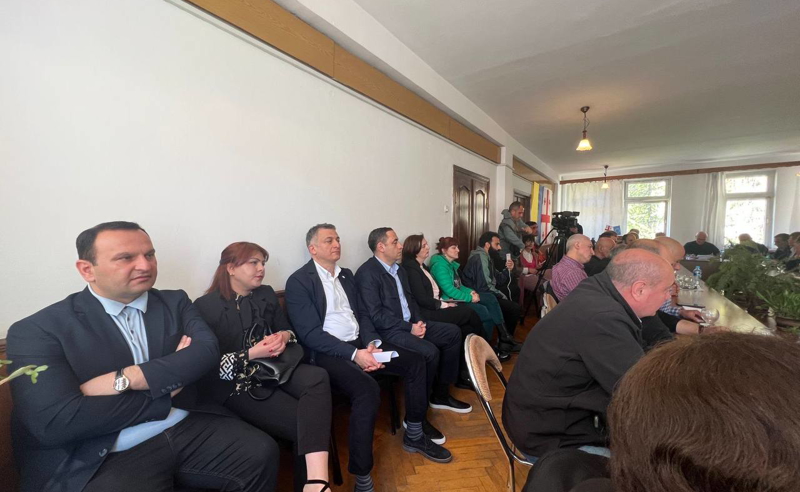 უსამართლობაა ამ უმდიდრესი რაიონის ძარცვა და გაღარიბება - გიორგი ვაშაძე ჭიათურის საკრებულოს სხდომას ესწრება