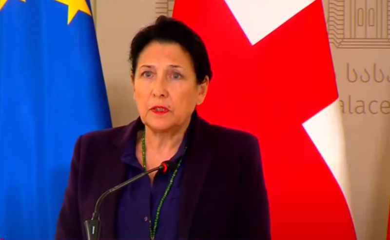 არ მიხარია... ქვეყნის ბედი დასანქცირებულ 4 მოსამართლეს არ უნდა გადავაყოლოთ - პრეზიდენტი