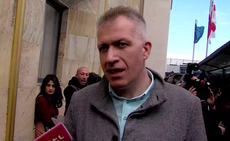 12 ბავშვის მკურნალობაში "ოცნება" ერთმანეთს ვერ ჩაეწილა და ატკატის ასაღები ფული ვერ ნახეს - ჩიხლაძე