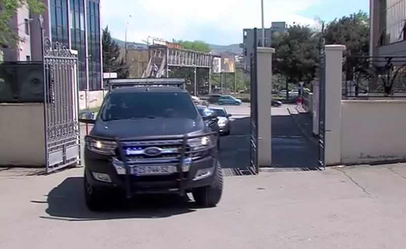ტერორიზმის ბრალდებით დაკავებული საქალაქო სასამართლოშია - პაქსაშვილი დაცვაზე უარს აცხადებს