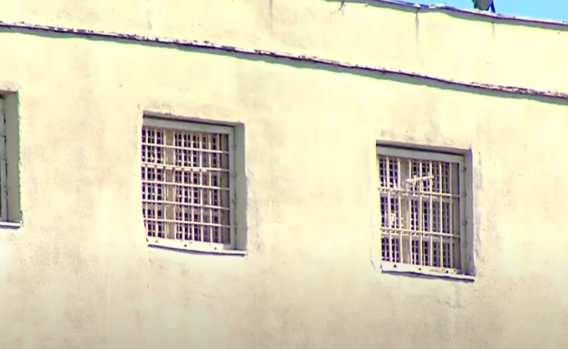 ზარი ციხიდან - პატიმარი ქალი ამტკიცებს, რომ 15 წლიანი პატიმრობა შეკერილი საქმით შეუფარდეს