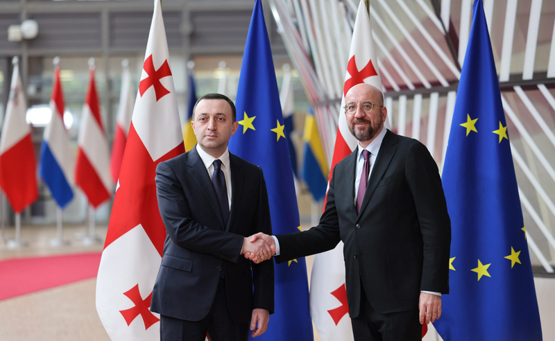 პრემიერი ისევ სკანდალში ეხვევა - შარლ მიშელმა ერთობლივი განცხადების გაკეთება გადაიფიქრა