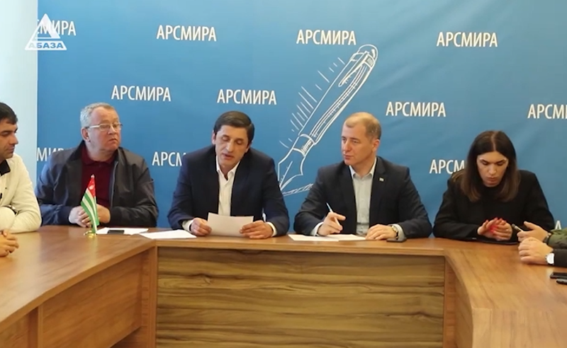 ოპოზიციის ულტიმატუმი ე.წ. პრეზიდენტს - ოკუპირებული აფახაზეთი დიდი არეულობის ზღვარზეა 
