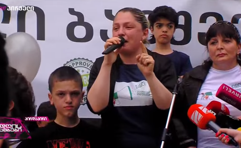 "ზაკომ 8 წლის ასაკში მითხრა, რატომ არ ვიზრდებიო, მაშინ დავპირდი, რომ გაიზრდებოდა" - დედის ემოციური გამოსვლა