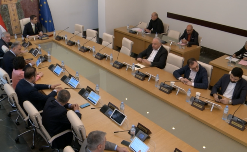ხმაური პარლამენტში - ერთმანეთს თინა ბოკუჩავა და გია ვოლსკი დაუპირისპირდნენ 