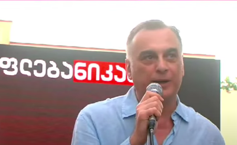უდუმაშვილი პრეზიდენტს: რატომ არ ათავისუფლებთ გვარამიას?!  ხომ იცით, რომ ევროპარლამენში, ამ კითხვაზე პასუხის გაცემა აუცილებლად მოგიწეთ