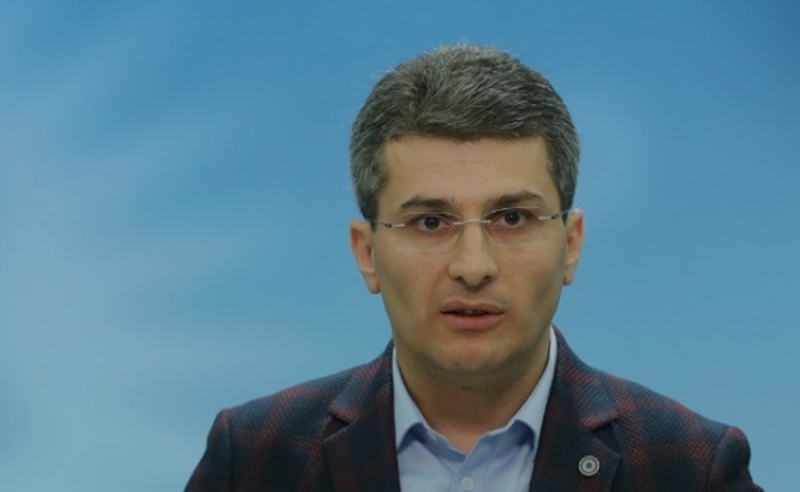 რეგიონში ყველგან ღიაა ცა, მაინცდამაინც ჩვენ უნდა ჩავკეტოთ და დედა უნდა ეტიროს ამ ქვეყანას - მდინარაძე
