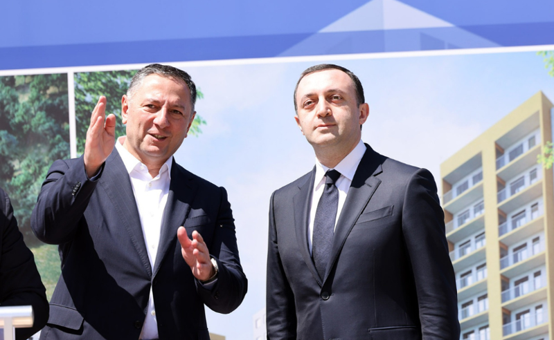 "ოცნება" პრემიერს იცავს - მმართველი გუნდი ამტკიცებს, რომ ზუსტად არ იციან, რამდენი კმ-ია რუსეთ-საქართველოს საზღვარი