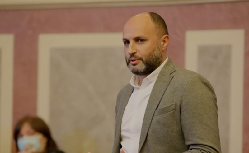 "ცალკე ვაია, რომ ზურაბიშვილის სააკაშვილსთვის მოქალაქეობა რომ აქვს დასაბრუნებელი" - ირაკლი ნადირაძე