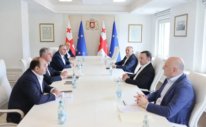 "სიღარიბე და უმუშევრობა ისტორიულ მინიმუმზეა" - ღარიბაშვილის ხელმძღვანელობით, ეკონომიკური საბჭოს სხდომა გაიმართა