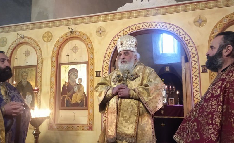 სულელი არაა? შვილს უნდა უთხრას, ჭკვიანად მოიქცეს, ის კიდე თავს  იგიჟებს, ალბათ ფული მისცეს - მეუფე სტეფანე ლაზარეს მამაზე