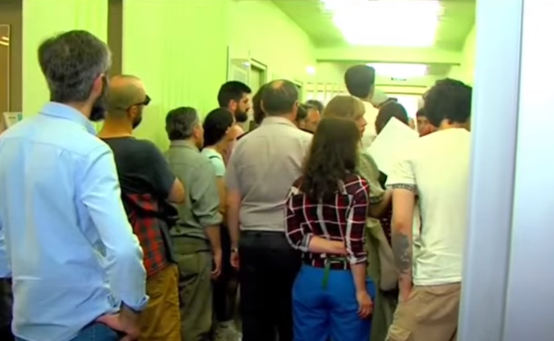 "კინოცენტრში დამღუპველი პროცესები მიმდინარეობს" - ხელოვანებმა წულუკიანის რეპრესიები გააპროტესტეს