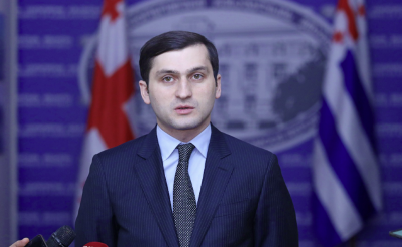 ჩემი საქართველო აქ არის, წვიმა მოგონებებს ასველებს, ერთხელ გაკოცებ და წავალ  - რიჟვაძის Playlist-ი ცნობილია