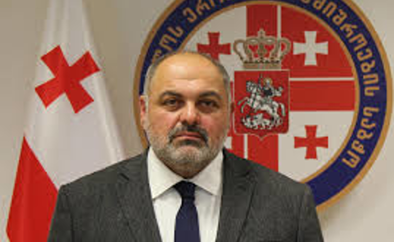ლაჩრულად წაგებულ ომზე გველაპარაკება რუსეთის უკანალში ვაჟკაცურად შემძვრალი ოცნება - აკია ბარბაქაძე