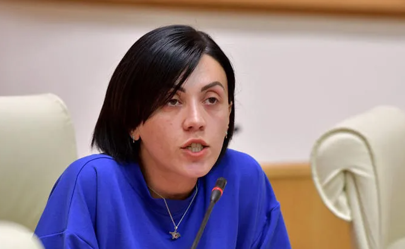 ტრიბუნასთან იდექით არა საქართველოს საგარეო საქმეთა მინისტრი, არამედ პარტიული ლიდერი - წითლიძე მინისტრს