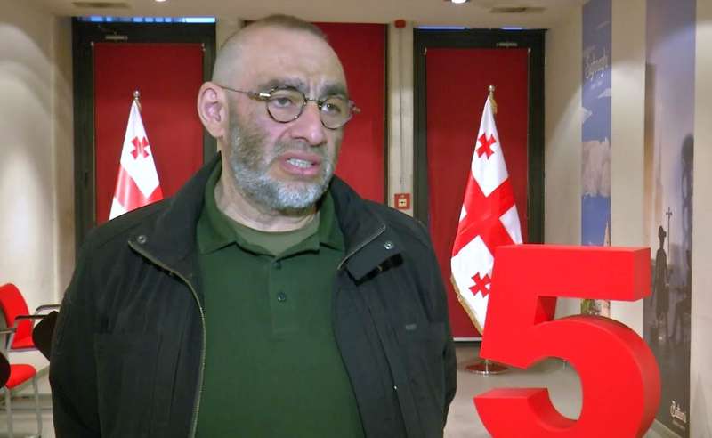 არ მესახება სააკაშვილი, საქართველოს უმაღლესი მთავარსარდალი, ადამიანად, რომელიც ბრძოლის ველს თავს არიდებდა - ყურაშვილი
