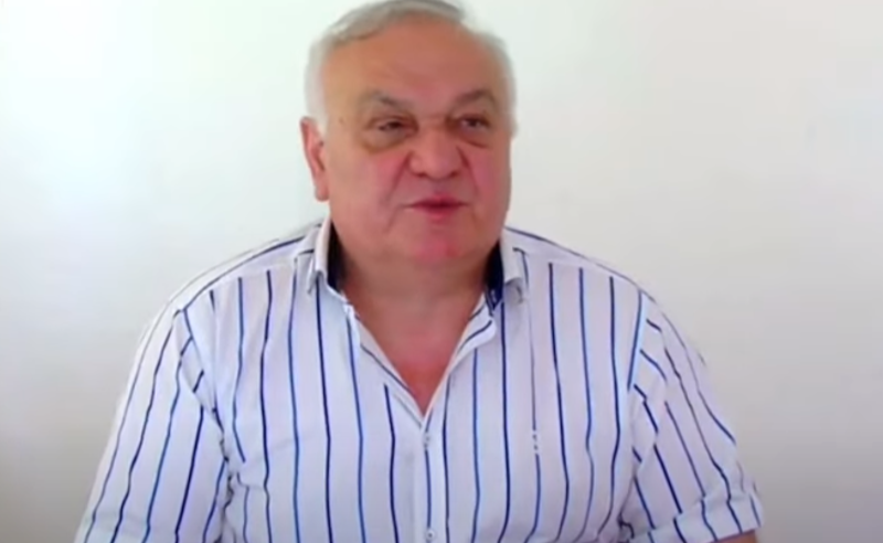 "ძალადობას ადგილი არ ჰქონია" - სტამბის დირექტორი ამტკიცებს, რომ თანამშრომელი არ უცემია