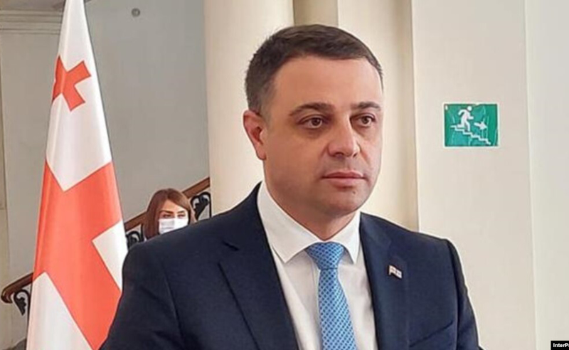 ჩავთვალოთ, რომ პრეზიდენტიც მიიჩნევს, რომ ის თვითონ არის იმ ეპითეტების ღირსი, რითაც ამკობდა გვარამია - ღუდუშაური