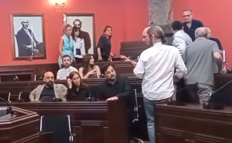 ქარსელაძე, ხაჩიძე და სხვები პარლამენტში არიან - "ოცნების" მომღერლები საკანონმდებლო ორგანოში მივიდნენ