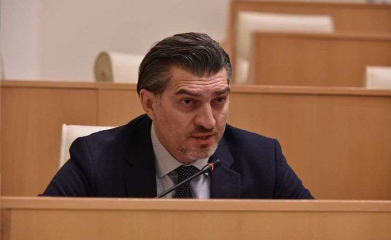 გადახედეთ ენმ-ს მმართველობას, რომ მერე ჭმუნვები და დარბაზიდან გაპარვები არ გქონდეთ - ყაველაშვილი წითლიძეს და ბოკუჩავას