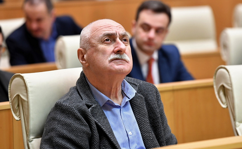 მამული, ენა, სარწმუნოება, ადამიანი, ოჯახი, ტრადიცია, ამას დარაჯობთ - კახაძე ღარიბაშვილს
