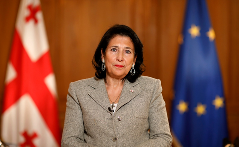"არ შეიძლება ევროკავშირისკენ ისწრაფოდე და თან პარტნიორებს აბრალებდე, რომ ომი უნდათ" - პრეზიდენტი "ოცნებას" აკრიტიკებს