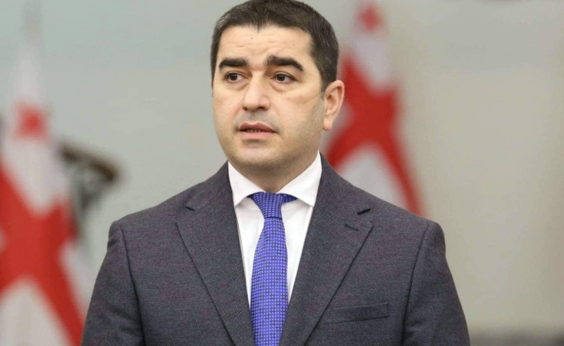 შეიძლება ვიღაც იყო, რომელსაც რაღაც კავშირი აქვს (ხელისუფლებასთან) - პაპუაშვილი საგარეჯოზე