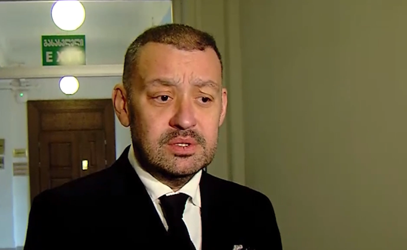 სააკაშვილს ელოლიავებიან, პატარა ბავშვივით უვლიან - ოდიშარია
