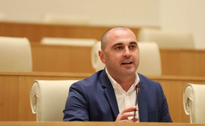 სტიქიის ზონებში, დიახ, ე.წ. ვალინკებით ჩავდივარ და ბახილებით არ მივდივარ - ხაბეიშვილი "ოცნებას" პასუხობს