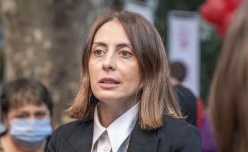 მთავრობამ უნდა გაითვალისწინოს, რომ პუტინს რაც ანიჭებს სიამოვნებას, ეს ვნებს საქართველოს სახელმწიფოს - დეკანოიძე