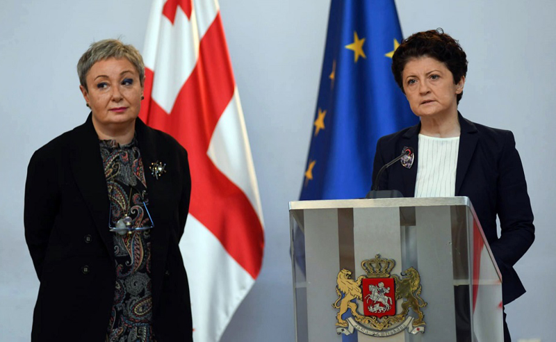 "ბოლშევიკია ჩვეულებრივი" - რატომ უცხადებენ ლიტერატურის სფეროს წარმომადგენლები ბოიკოტს კულტურის მინისტრს