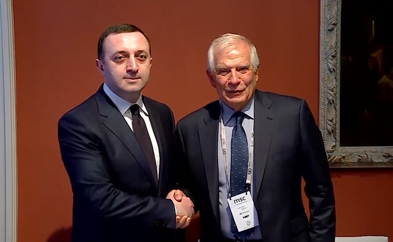 ისტორიულ ვიზიტამდე საათები რჩება - რას დაუდებს მაგიდაზე "ოცნება" ბორელს